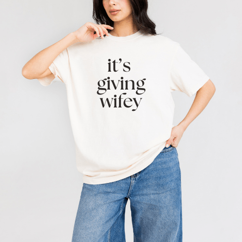 It’s Giving Wifey Tee | Bride to Be Shirt | Engagement Gift | Bridal Shower Outfit